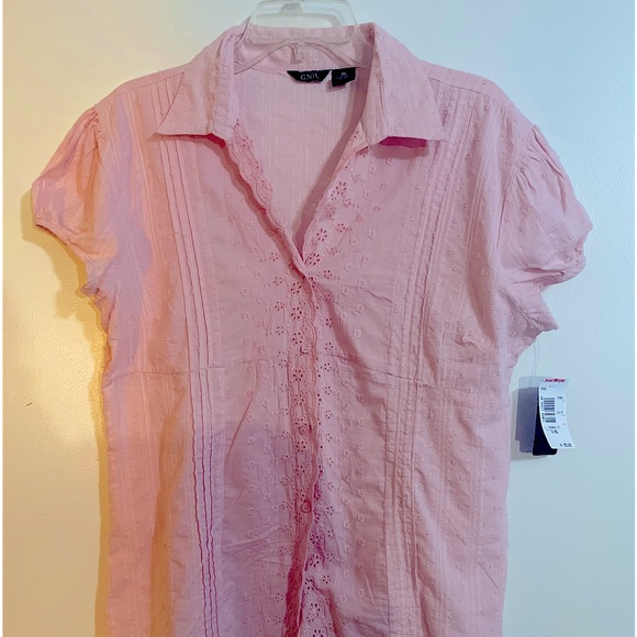 Lightweight lacy spring pastel button up short sleeve blouses - Picture 2 of 7